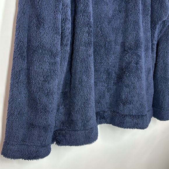 Jane and Bleecker | NWT Women’s M Medium Navy Blue Faux Fur Pullover - Picture 3 of 7